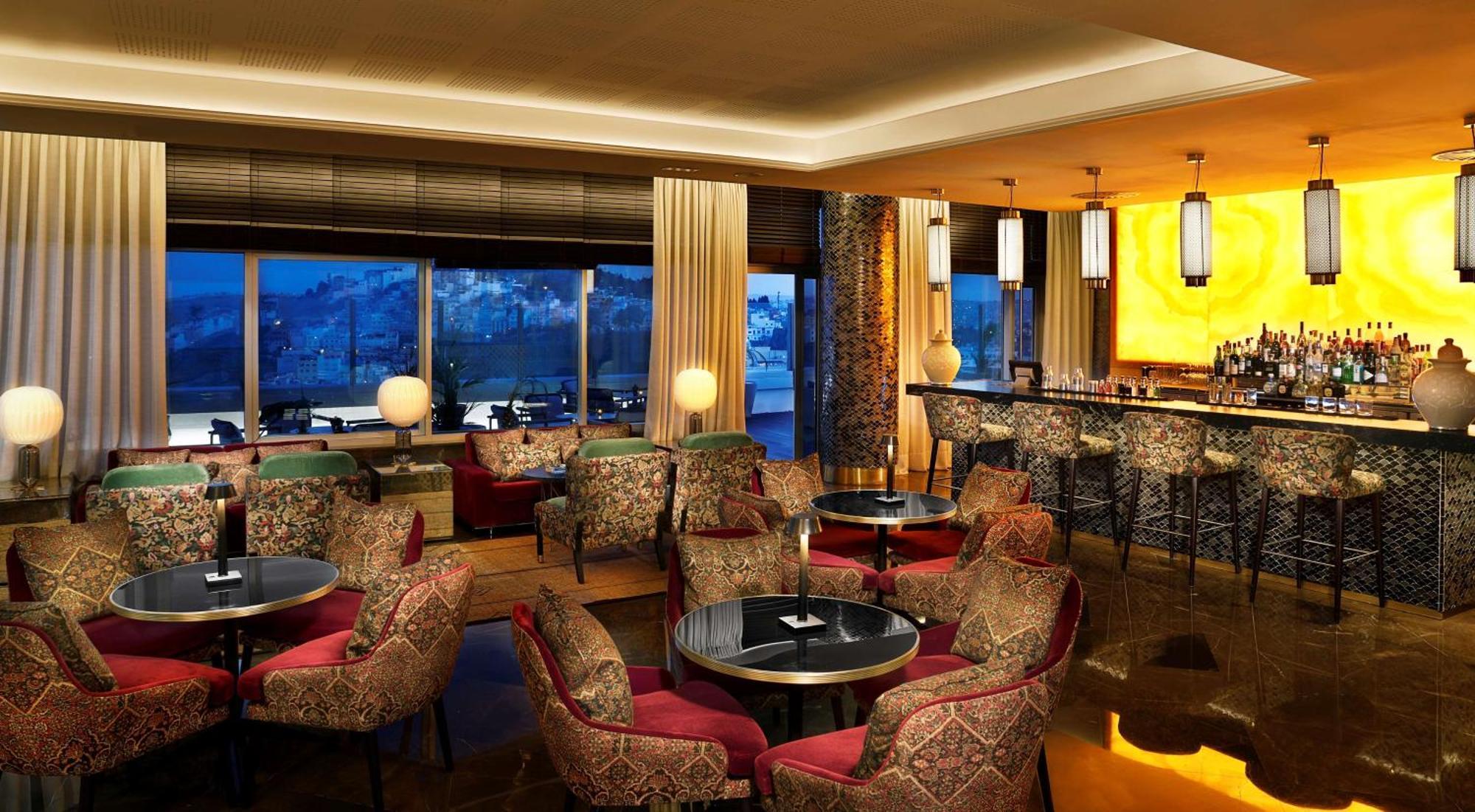 Hilton Tanger City Center Екстериор снимка The bar at the Mandarin Oriental, Munich