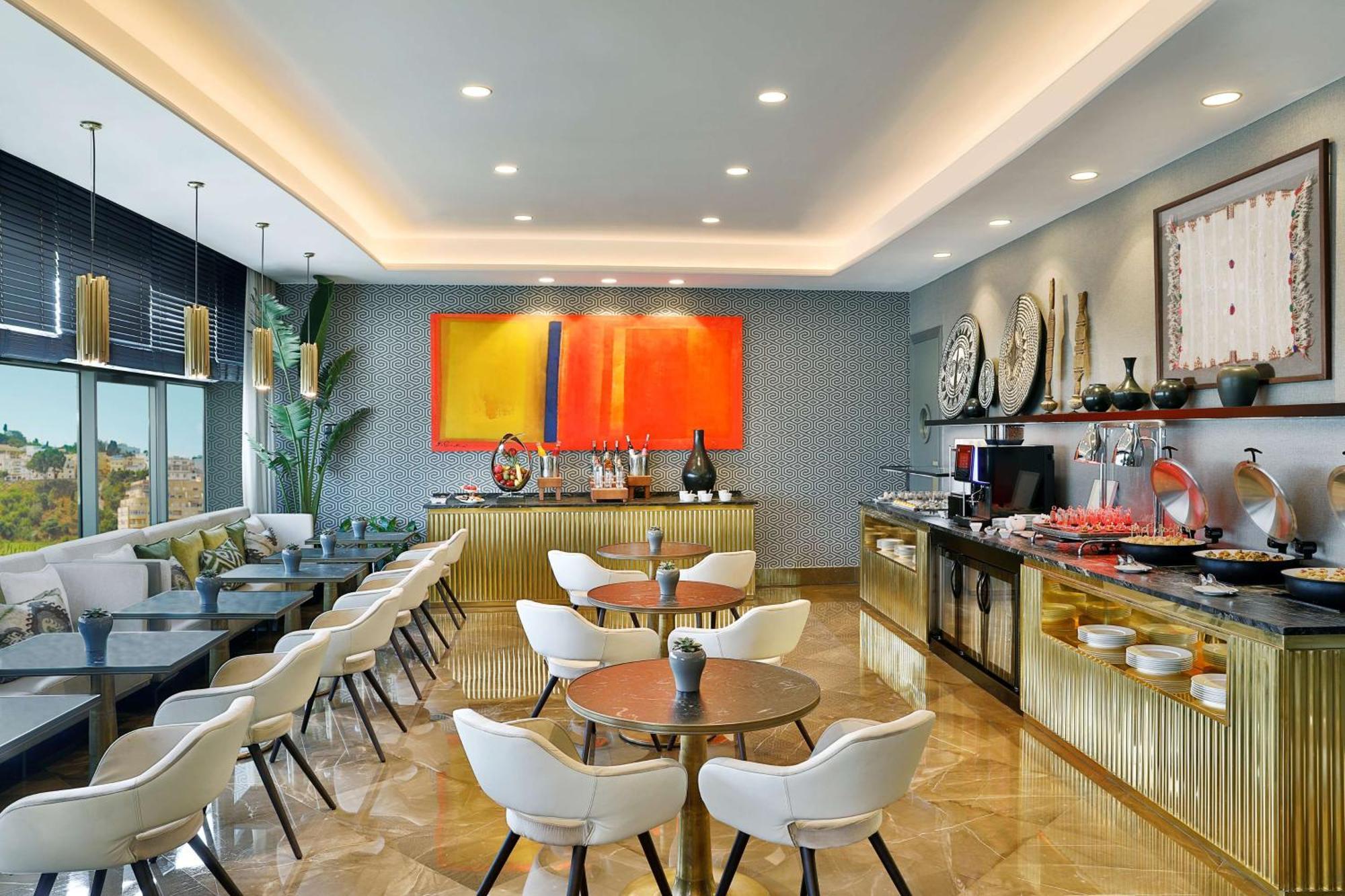 Hilton Tanger City Center Екстериор снимка The Club lounge at London Heathrow Airport