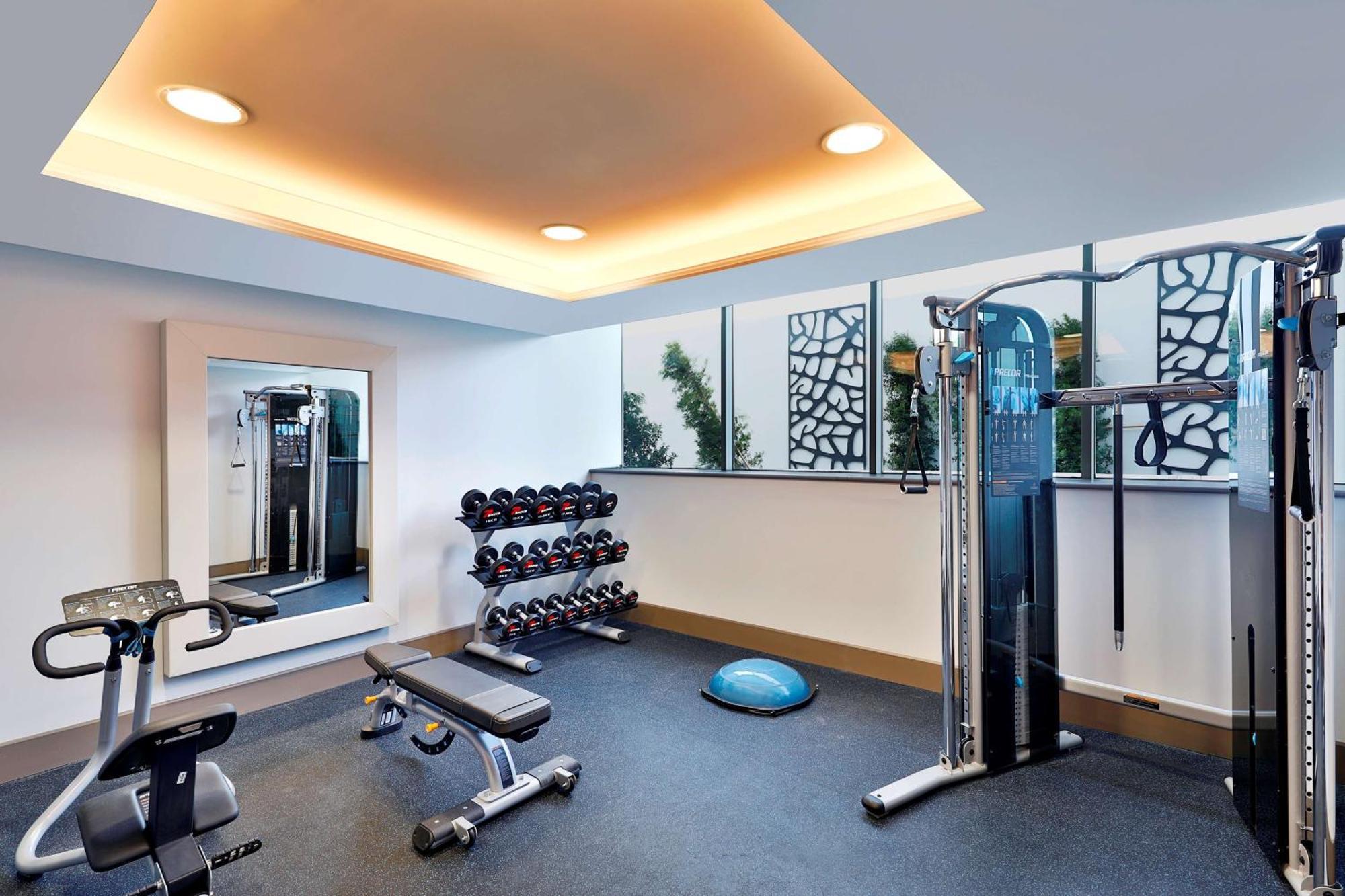 Hilton Tanger City Center Екстериор снимка The gym at the hotel