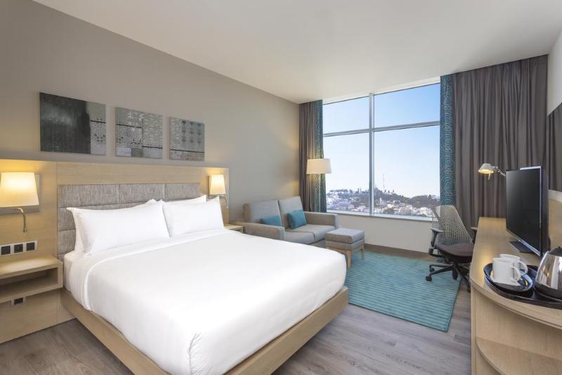 Hilton Tanger City Center Екстериор снимка A typical guest room at the Hilton Garden Inn